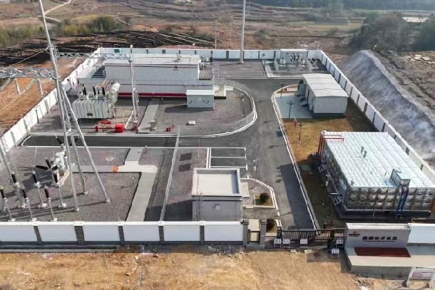 图为石亭子农光互补项目升压站