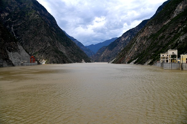 猴子岩电站库区